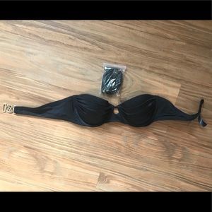 Victoria’s Secret bikini top 👙 32 A